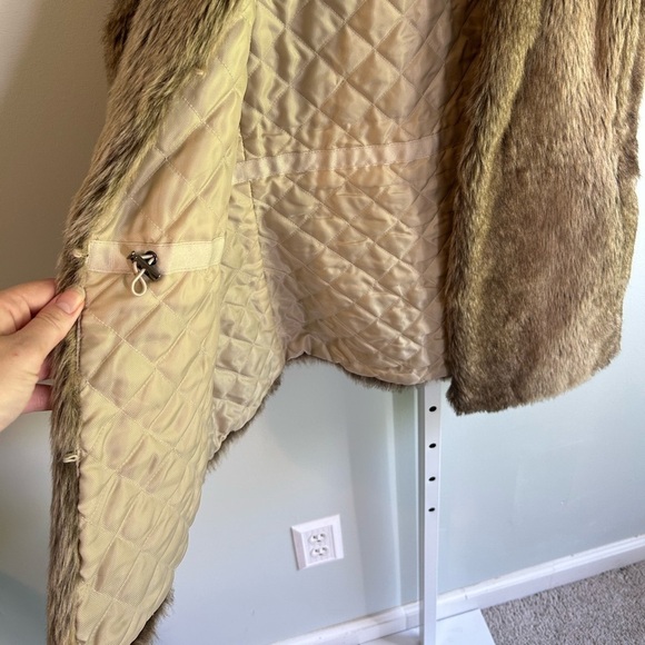 Banana Republic Faux Fur Vest with Puffer Lining - Picture 2 of 5